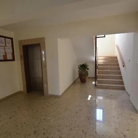 Lägenhet Mistral One Bedroom Flat Larnaca
